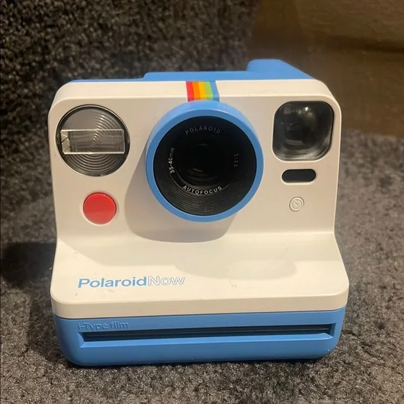 Polaroid Now Instant Camera White and Blue
